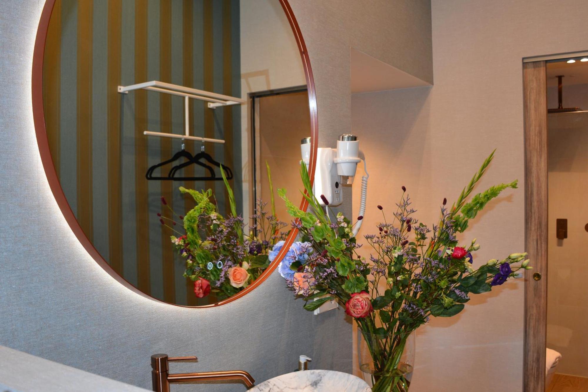 The Lif Boutique Hotel Amsterdam Exterior photo
